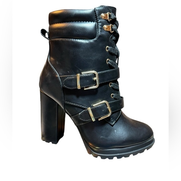 Shoe Dazzle Analisa Block Heeled Booties - Picture 3 of 10